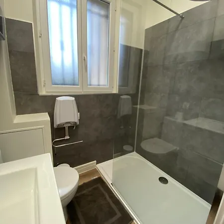 Au 3 Rue Manhès Albi